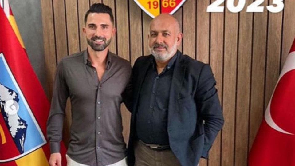 Kayserispor 5 futbolcuyu renklerine bağladı