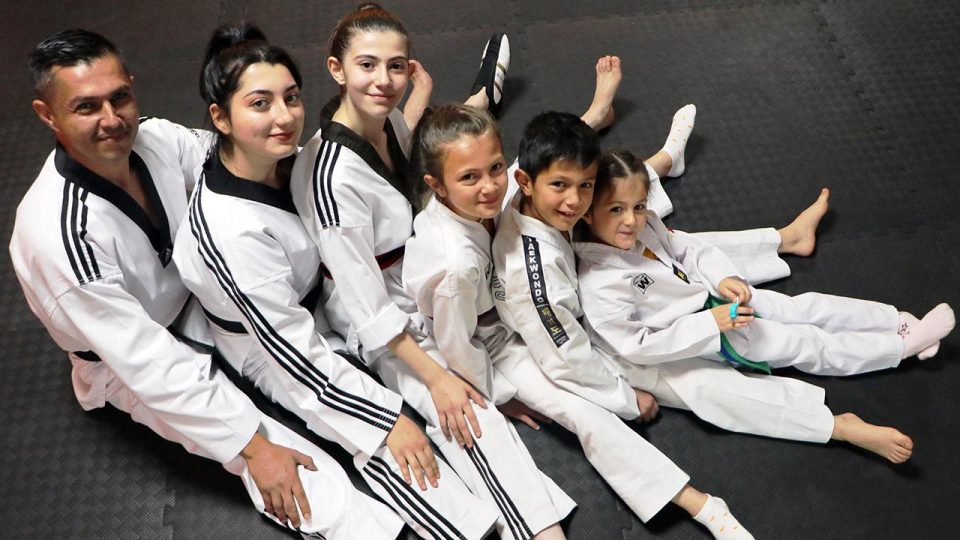 5 çocuğu da tekvandocu babanın izinde