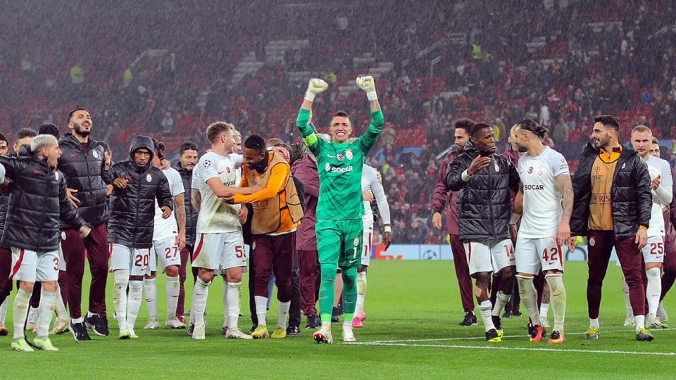 Galatasaray’ın Old Trafford zaferi İngiliz basınında