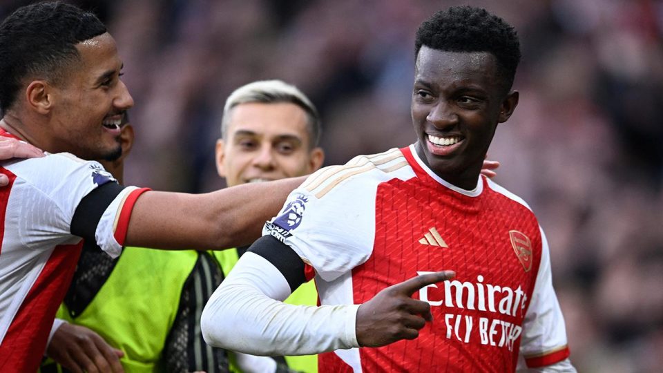 Nketiah “hat trick” yaptı Arsenal farklı kazandı