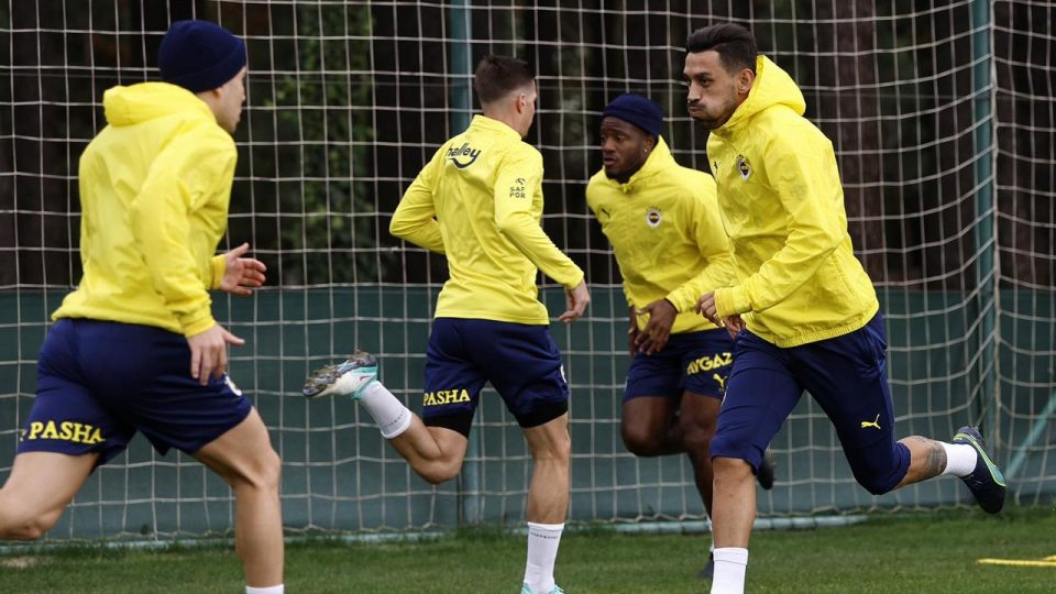 Fenerbahçe’nin Adana Demirspor maçı kadrosu açıklandı