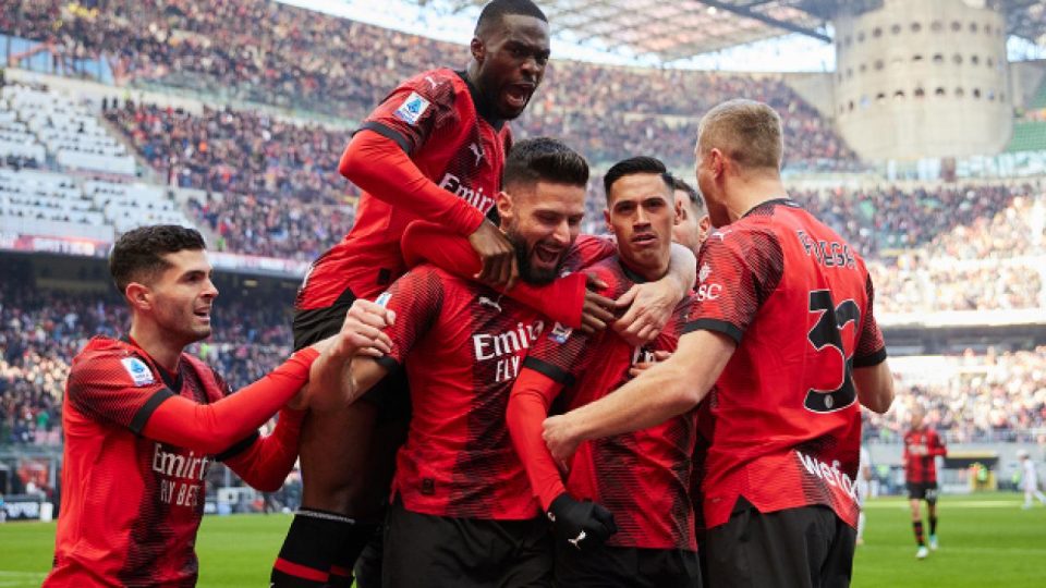Serie A’da Milan üç puana üç golle uzandı